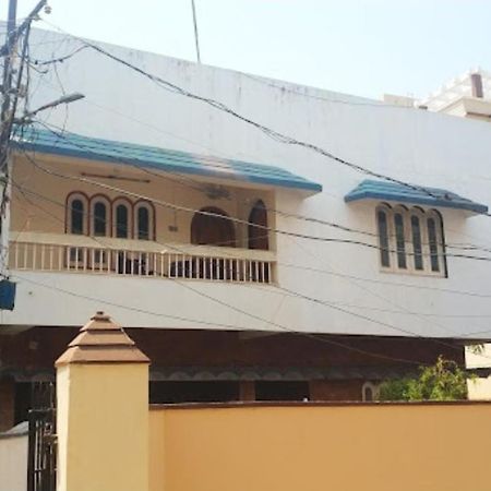 Meera Guest House,Cuttack Extérieur photo